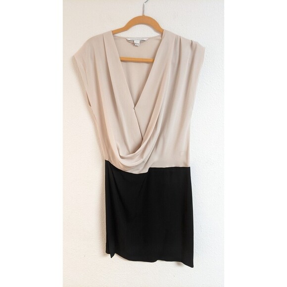 DIANE VON FURSTENBURG Reara 100% Silk Draped Cowl Neck Cap Sleeve Dress SZ 2 - Picture 2 of 13